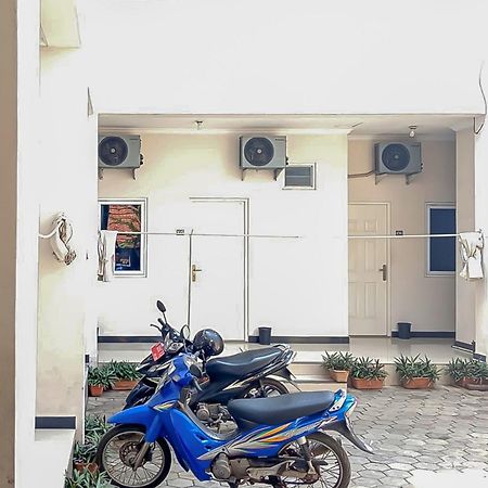 Waringin Guest House Tegal Mitra Reddoorz Exterior photo